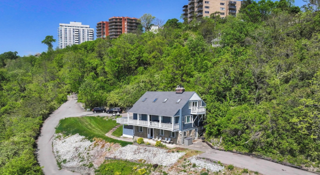 Апартаменты Wooded Apt w/ River Views, 3 Mi to Dtwn Cincinnati