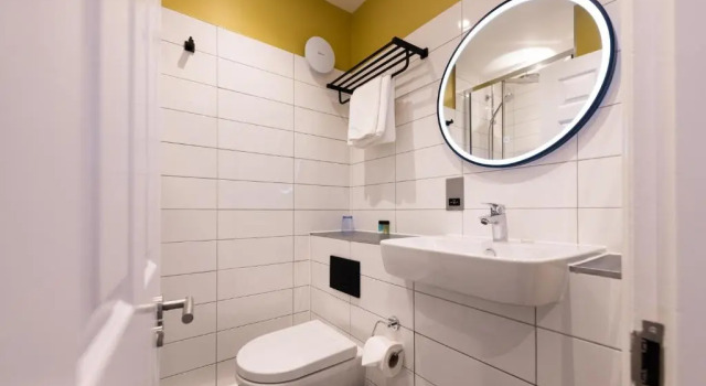 Четырёхместный номер Standard Byron Hotel