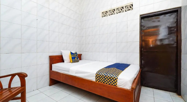 Standard simple chambre SPOT ON 2011 Hotel Mekar Sari
