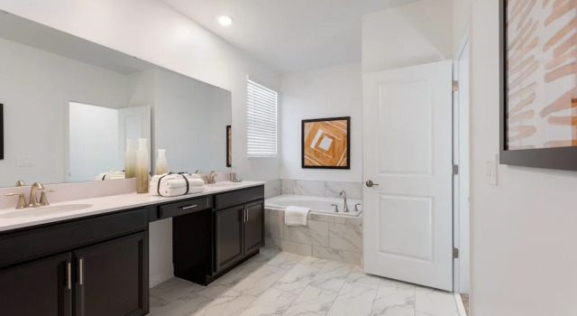 Tusker Lodge by Shine Villas at Championsgate 522, Book Feriehus Hoteller i Four Corners med pool, Swimmingpool