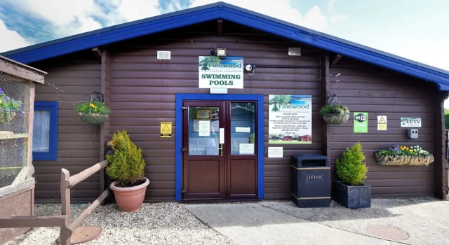 4 Pinewood Retreat, Забронировать Дом для отпуска Эксминстер Jurassic Coast, рядом с Lower Bruckland Farm Nature Reserve