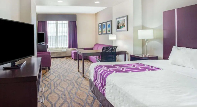 Номер Executive La Quinta Inn & Suites by Wyndham Luling