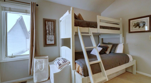 Private Mountain Town home Pet Friendly with Great Views - WD12 by Redawning
