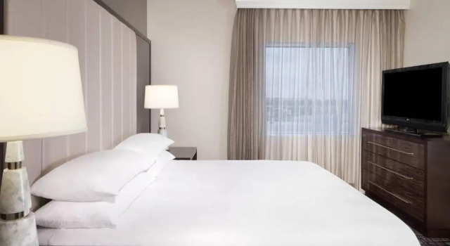 Двухместный люкс c 1 спальней Dallas Marriott Suites Medical/Market Center