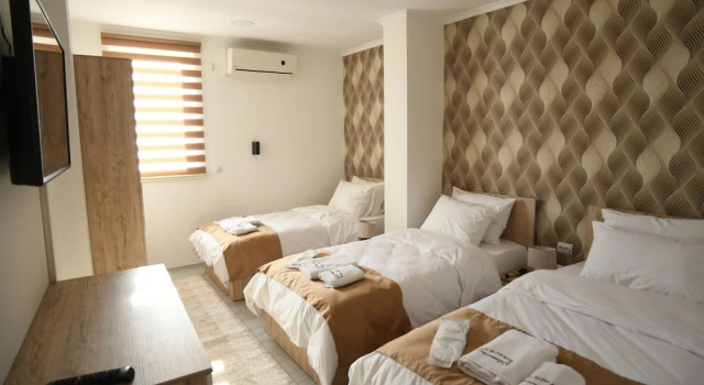 Standard triplă cameră Hotel Old Alisa