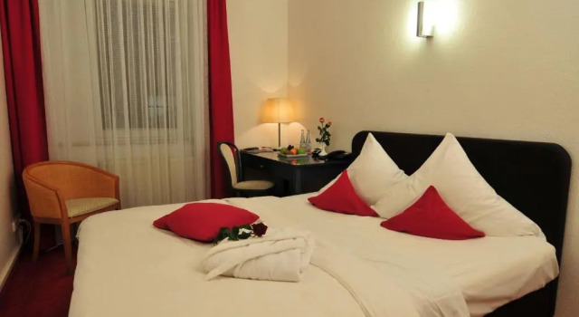 Трёхместный номер Standard Cerano City Hotel Köln am Dom