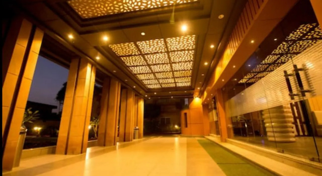 The River Front Resort, Забронировать Курортный отель Читракут штат Уттар-Прадеш