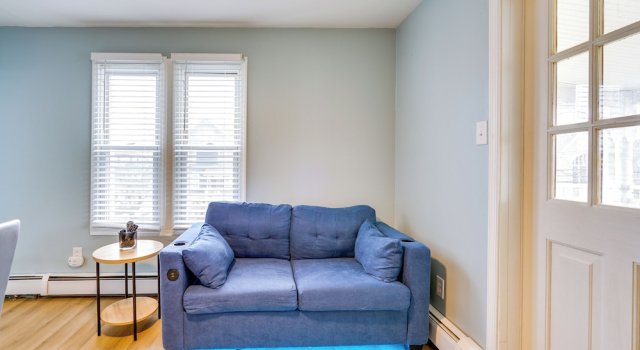 Centrally Located Ocean City Apt < 1 Mi to Beaches, Забронировать Апартаменты/квартира Отели Оушен-Сити с парковкой, рядом с Shriver's Salt Water Taffy &amp; Fudge, Парковка