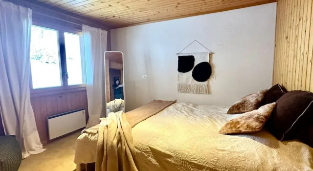 Chalet in Chateau-d'oex Near Gstaad Ski Resort, Забронировать Шале Отели Шато-д'Э 3 звезды, рядом с Горнолыжный курорт Шато д’О, 3*
