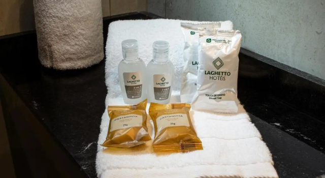Четырёхместный номер Deluxe Laghetto Canela
