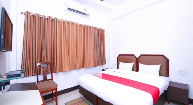 OYO 9747 Hotel Utsav