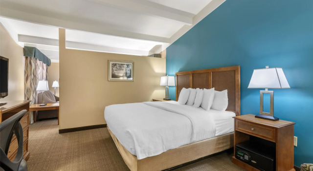 Двухместный люкс Best Western Charleston Inn