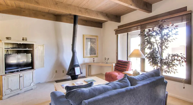 Artist Road #18, 2 Bedrooms, Sleeps 4, Flat Screen TV, Pool Access, WiFi, Varaa Hotelli Santa Fe New Mexico