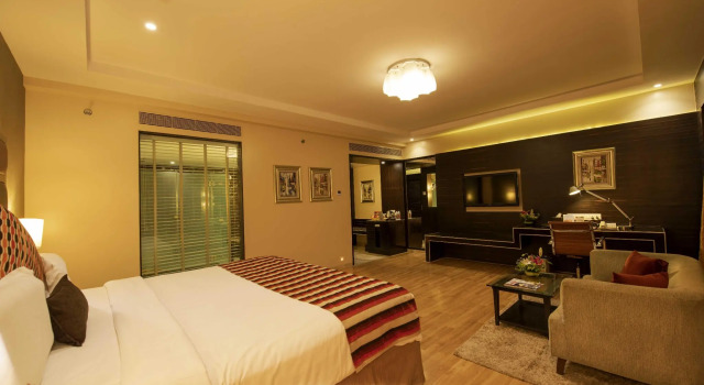 Люкс Express Inn The Business Luxury Hotel