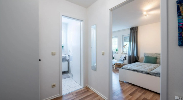 EG Wohnung, zentral, TOP Anbindung, mit großer Terrasse, Book Hotel Dresden 