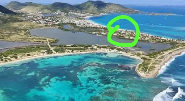 Beach house with nice private pool ,baie orientale