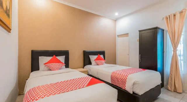 Двухместный номер Deluxe с балконом Hotel O Bogor Puncak Near Padang Golf Bukit Pelangi Formerly Gunung Geulis Village