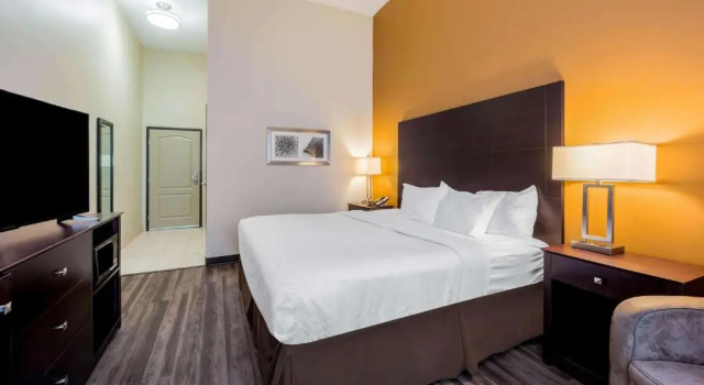 Номер Standard La Quinta by Wyndham Marshall