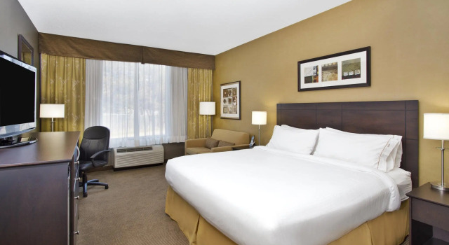 Двухместный номер Standard Holiday Inn Express Kingston Central by IHG