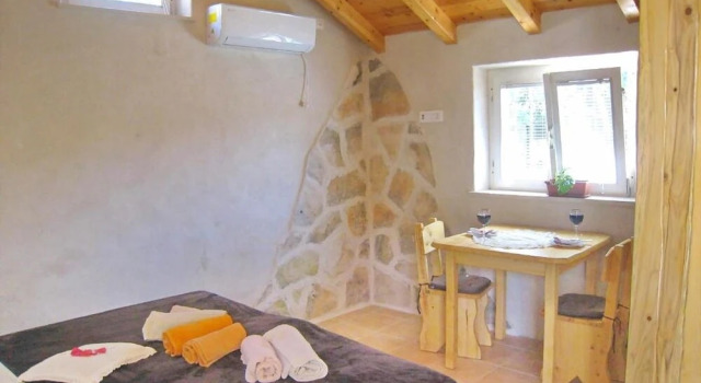 Apartments Harmony, Prenota Appartamento Žrnovo 