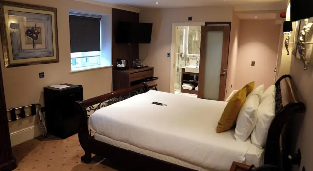Номер Executive The Tudor Hotel