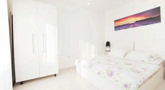 BASIC MANSION plus with swimming pool & free parking, Забронировать Отель Шибеник Шибенско-Книнская жупания