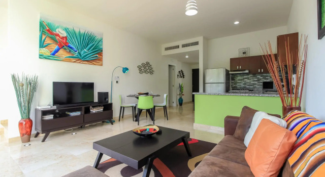 Impressive Penthouse With Hot Tub and Rooftop Terrace in Bahia Principe, Prenota Hotel Hotel a Quintana Roo con parcheggio, Parcheggio
