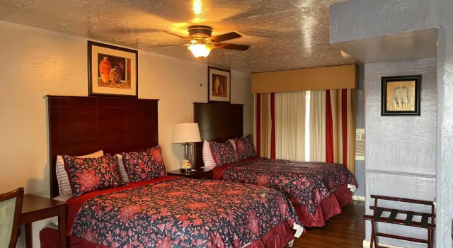 Номер Deluxe Delux Inn