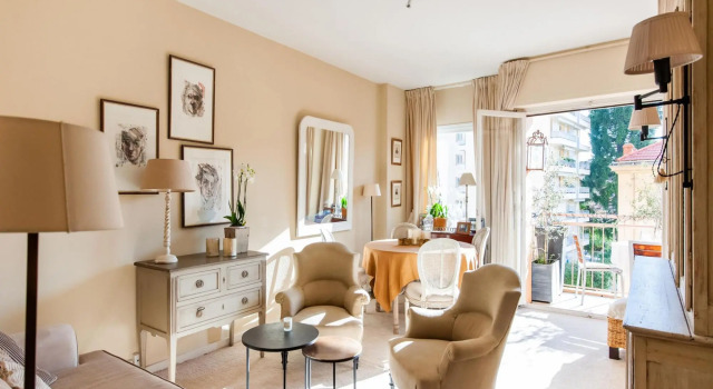 Menton Apartment, Buchen Sie Ferienwohnung Menton Great Alpine Road
