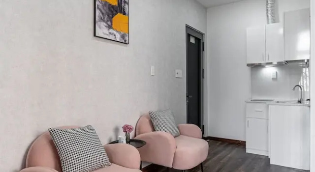 Студия Luxury c 1 комнатой с балконом и с видом на город Lalala Inn Hotel