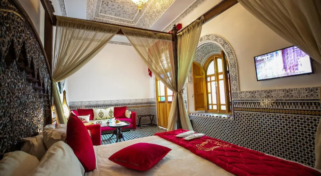 Люкс Royal с балконом Palais Houyam