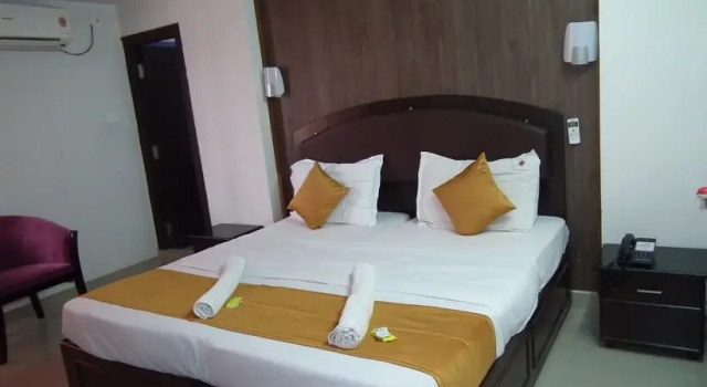 Hotel Meena Paradise, Rezervovat Hotel Hotely v Andhra Pradesh s parkováním, Parkování