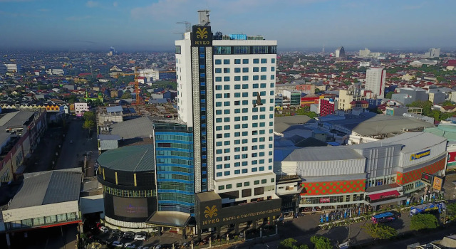 Полулюкс Myko Hotel Makassar