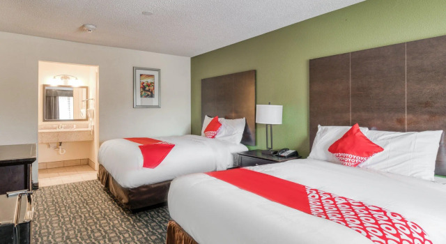 Четырёхместный номер Standard OYO Hotel Rosenberg TX I-69