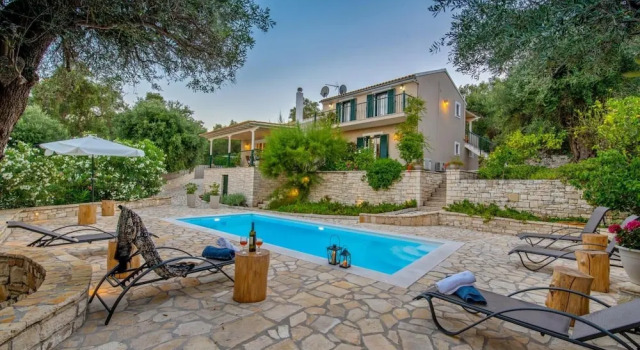 Вилла Maritina Villa - 2 BR House Surrounded by Olive Groves