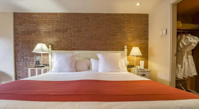 Трёхместный номер Superior Roc Blanc Hotel & Spa