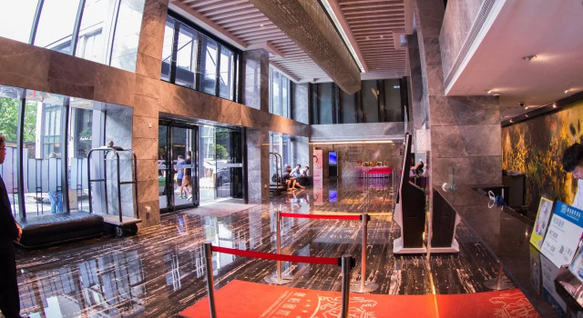 La Perle International Hotel, Boek Hotel Hotels in Guangdong met parkeren, Parkeren