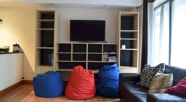 Modern 2 Bedroom Apartment