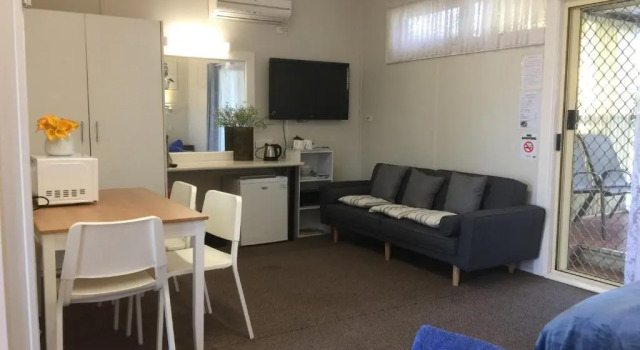Трёхместный номер Standard Donald Riverside Motel