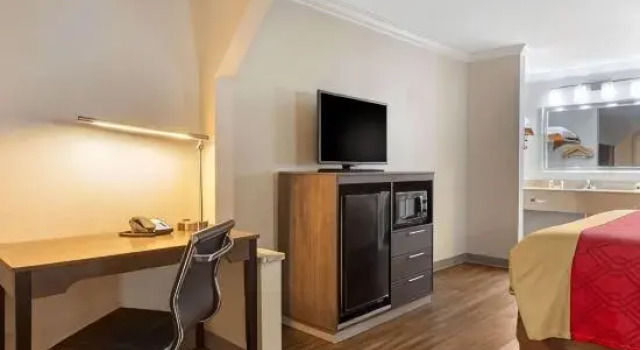 Suite Econo Lodge Byron - Warner Robins
