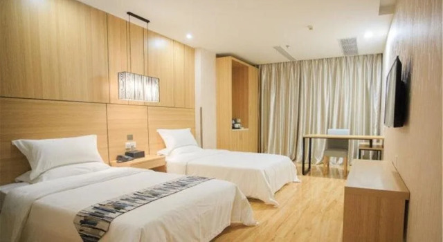 Starway Hotel (Urumqi Railway Bureau Metro Station, Rezervați Hotel Urumqi Xinjiang