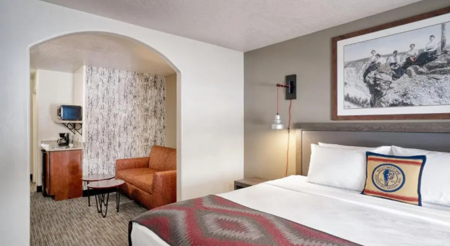 Run of House Yellowstone Park Hotel