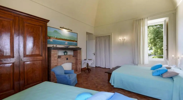 Villa Preziosa al Pizzo 3 km da Sorrento, Забронировать Вилла Коттеджи Сант-Аньелло, рядом с Железнодорожный вокзал Сант-Аньелло линии Circumvesuviana, Коттедж