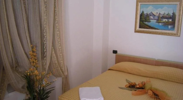 Il Tesoro Del Lago, Book Hotel Capistrello Abruzzo