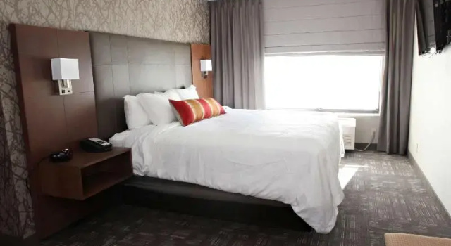 Трёхместный номер Standard Best Western Plus CottonTree Inn