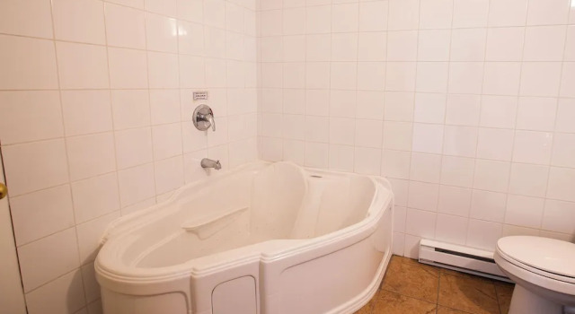 Room in Studio - Camera Doppia Privata Dell'hotel Varenne 2 - A18, Rezervovat Hotel  