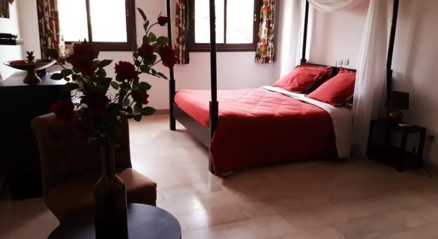 Villa Jaddis, Boek Villa Cocody 