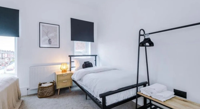 Modern & Chic Four Bedroom Home, Boek Hotel Salford Manchester