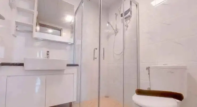 Spacious and Good Place 3BR Sky House BSD Apartment By Travelio, Book Apartment Legok West Java