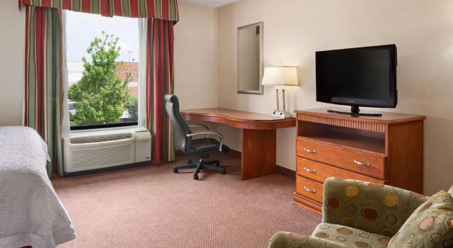 Четырёхместный номер Standard Hampton Inn Belle Vernon